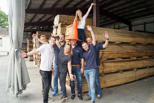 Bild: Das Team von Hans Hahn ist trotz des Grobrandes jederzeit fr seine Kunden da. Foto: IFN/Hans Hahn GmbH
